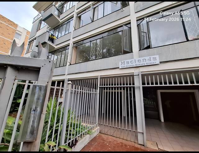 3 BEDROOM APARTMENT FOR SALE IN ARCADIA